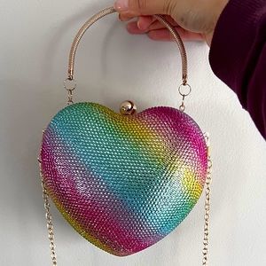 Clutch Heart shape rainbow 🌈